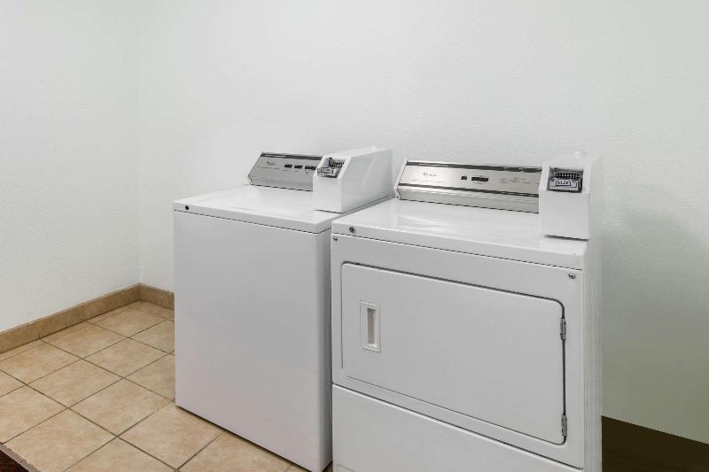 فندق Quality Inn & Suites Albuquerque North Near Balloon Fiesta Park