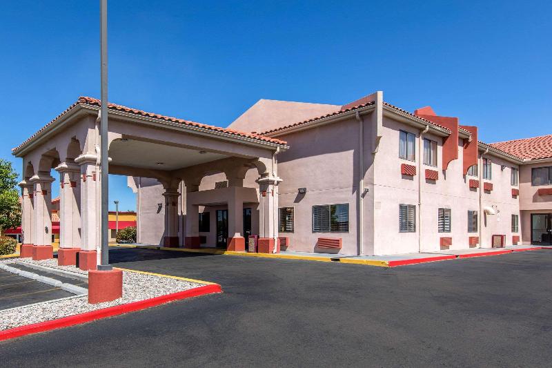 فندق Quality Inn & Suites Albuquerque North Near Balloon Fiesta Park