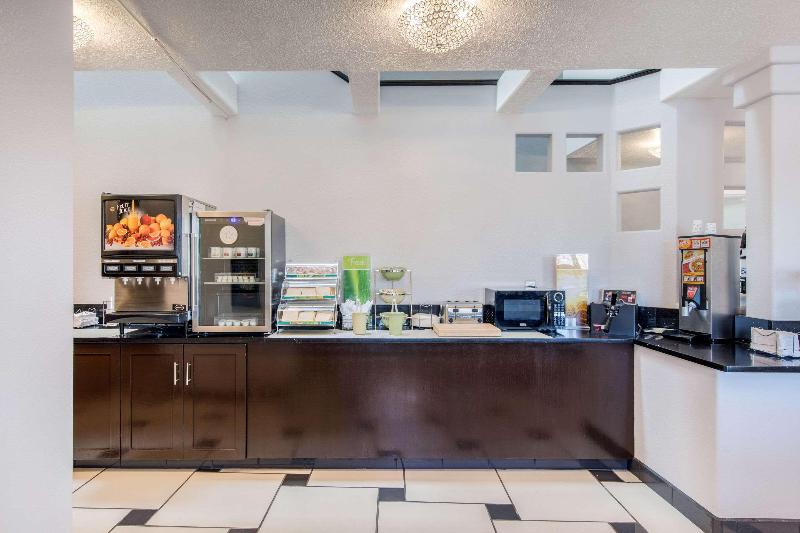 فندق Quality Inn & Suites Albuquerque North Near Balloon Fiesta Park