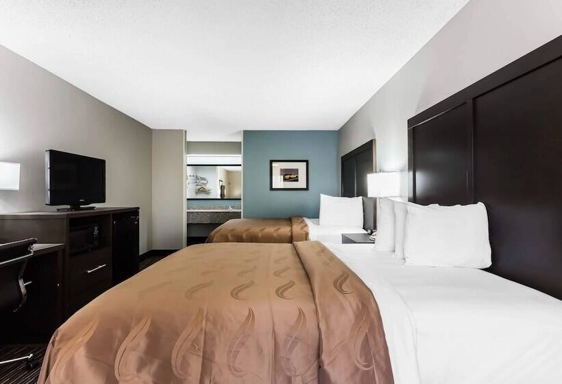 Отель Quality Inn & Suites Mooresvillelake Norman