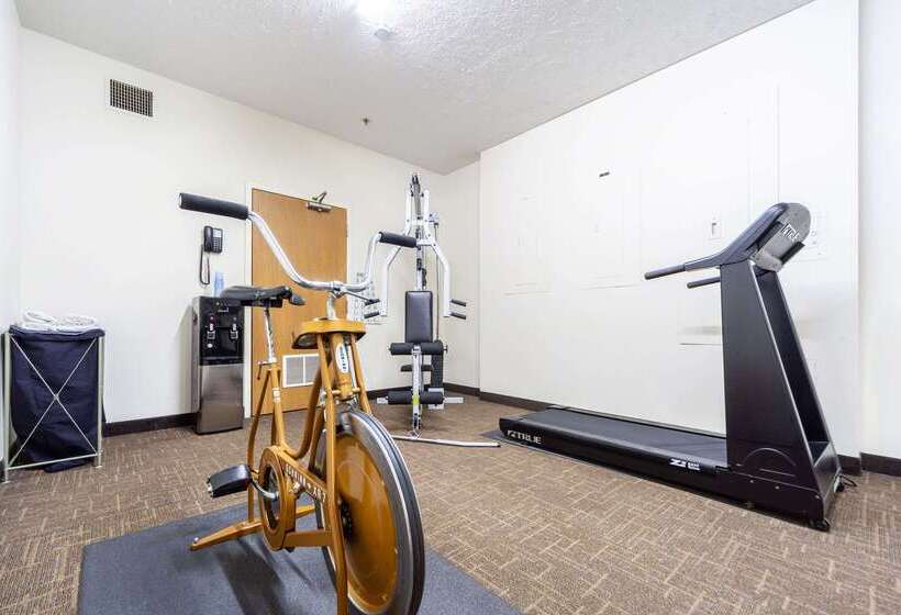 هتل Quality Inn & Suites West Omaha   Ne Linclon