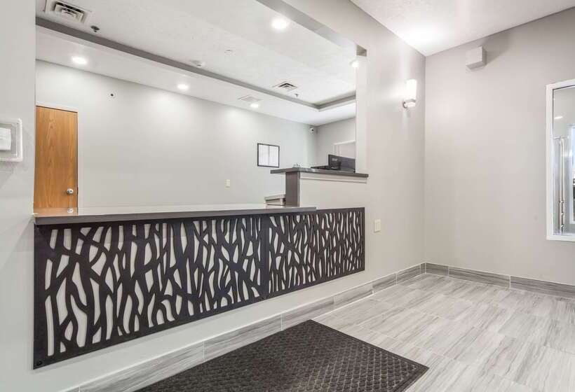 בית מלון כפרי Quality Inn & Suites West Omaha Ne Linclon