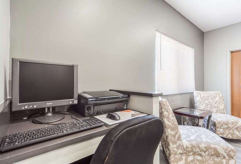 בית מלון כפרי Quality Inn & Suites West Omaha Ne Linclon