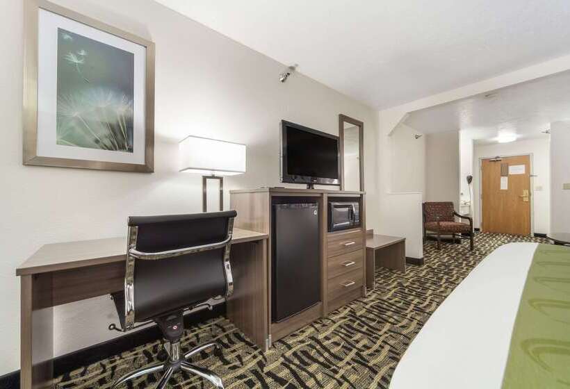 هتل Quality Inn & Suites West Omaha   Ne Linclon