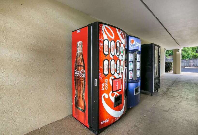 فندق Quality Inn & Suites Near Lake Eufaula