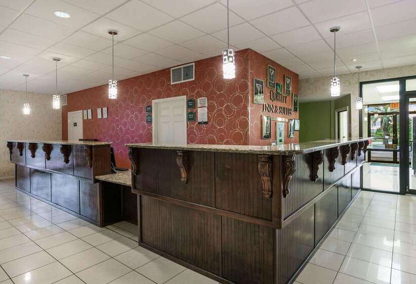 فندق Quality Inn & Suites Near Lake Eufaula