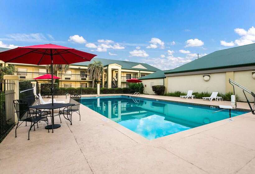 فندق Quality Inn & Suites Near Lake Eufaula