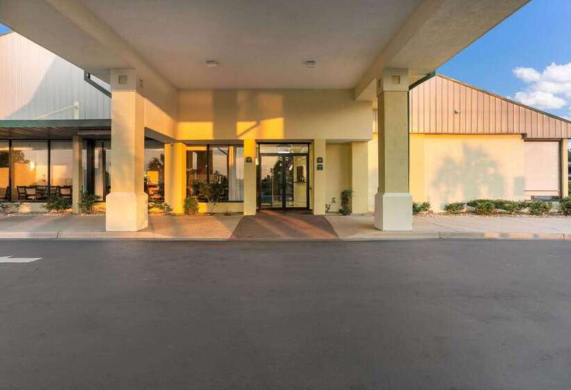 فندق Quality Inn & Suites Near Lake Eufaula