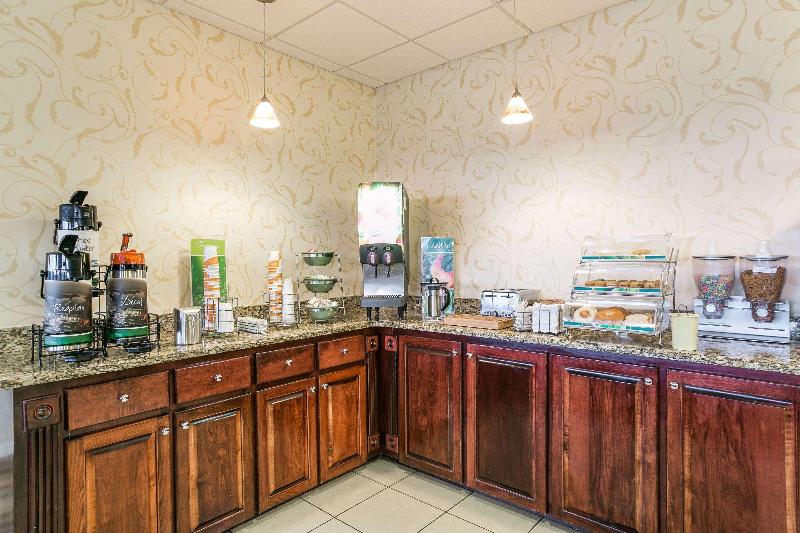 فندق Quality Inn & Suites Near Lake Eufaula