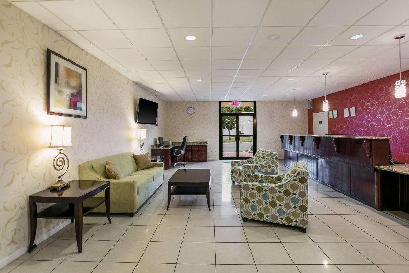 فندق Quality Inn & Suites Near Lake Eufaula