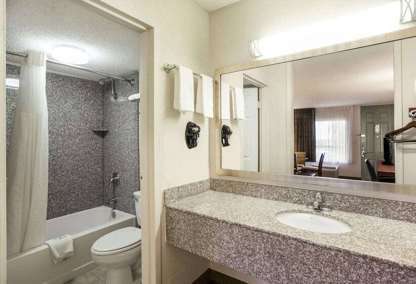 فندق Quality Inn & Suites Near Lake Eufaula