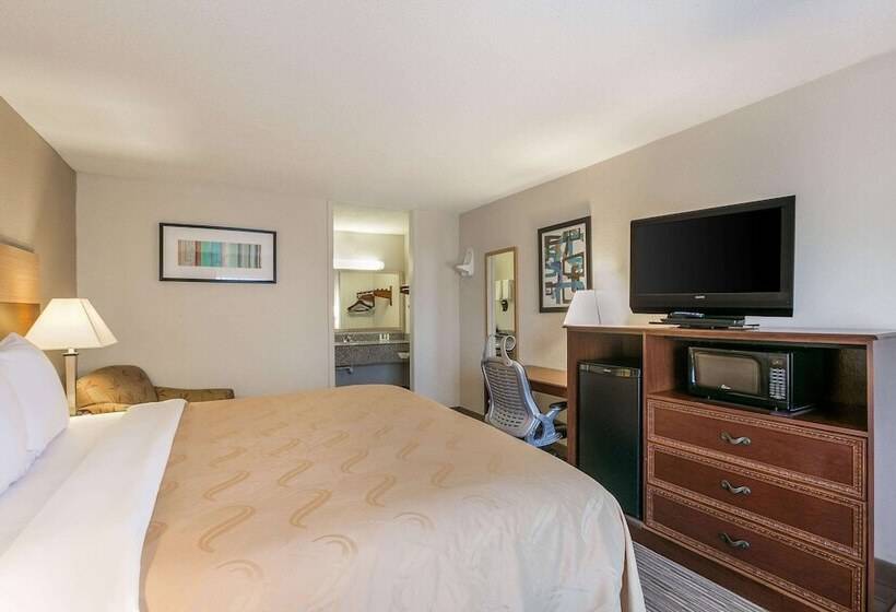 فندق Quality Inn & Suites Near Lake Eufaula