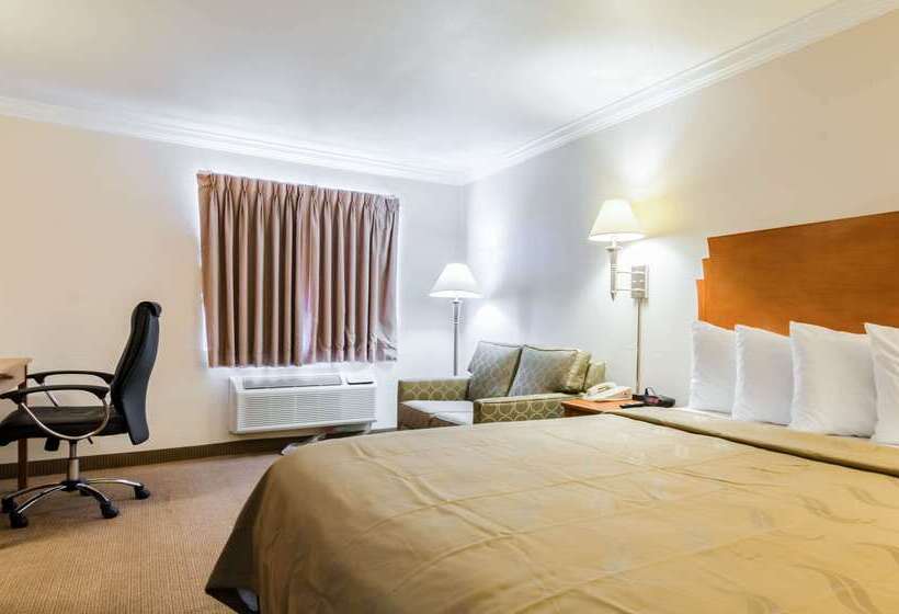 هتل Quality Inn & Suites Salina