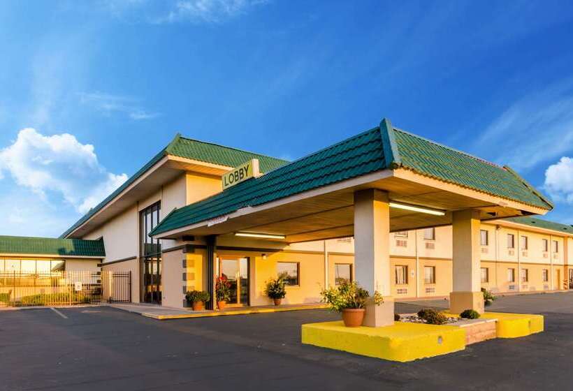 Отель Quality Inn & Suites Salina