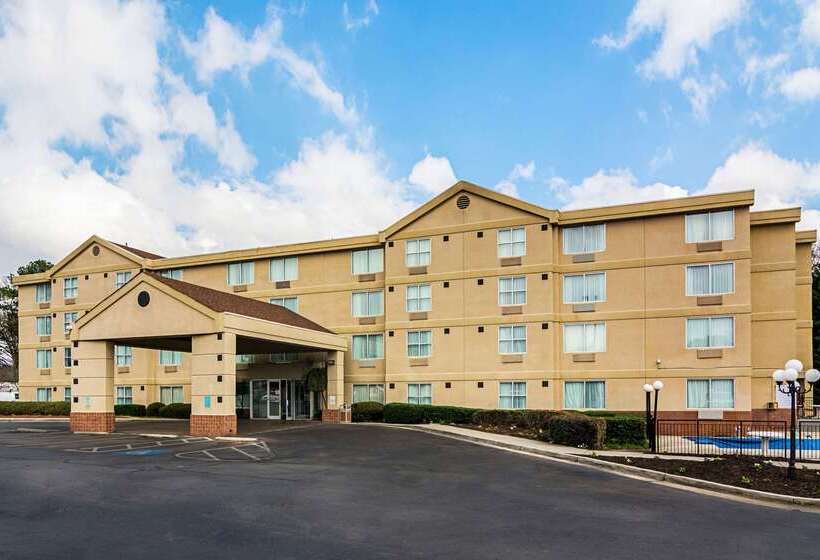 فندق Quality Suites Atlanta Airport East