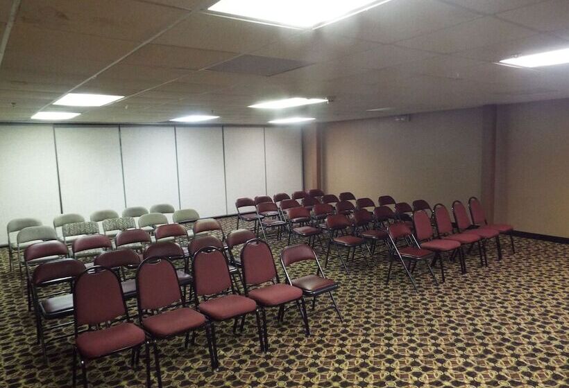 فندق Quality Suites Atlanta Airport East