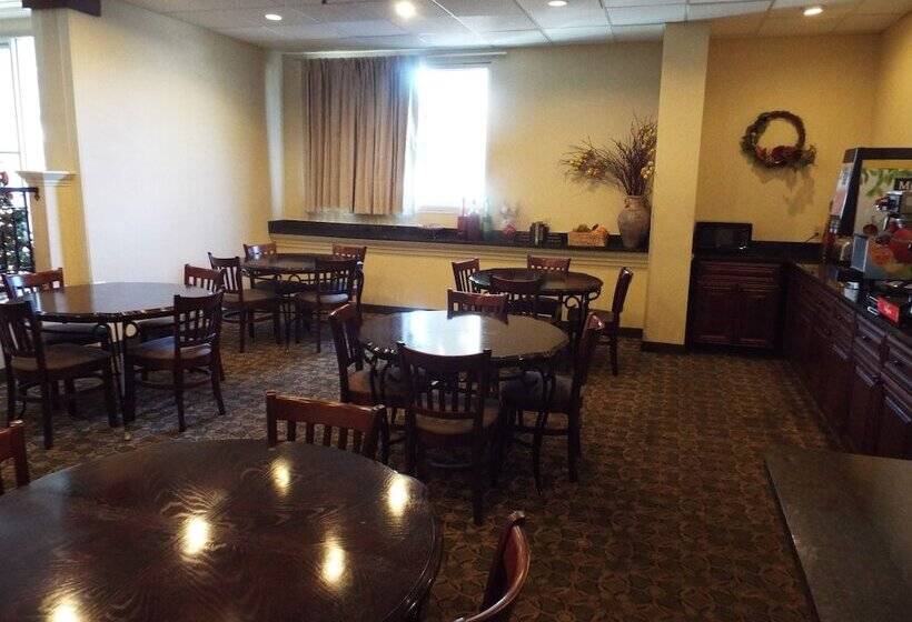 فندق Quality Suites Atlanta Airport East