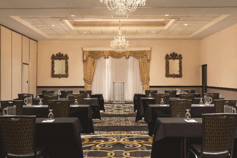 Radisson Hotel & Conference Center Rockford