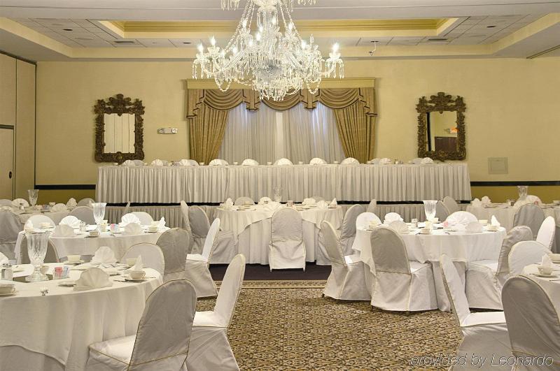 Radisson Hotel & Conference Center Rockford