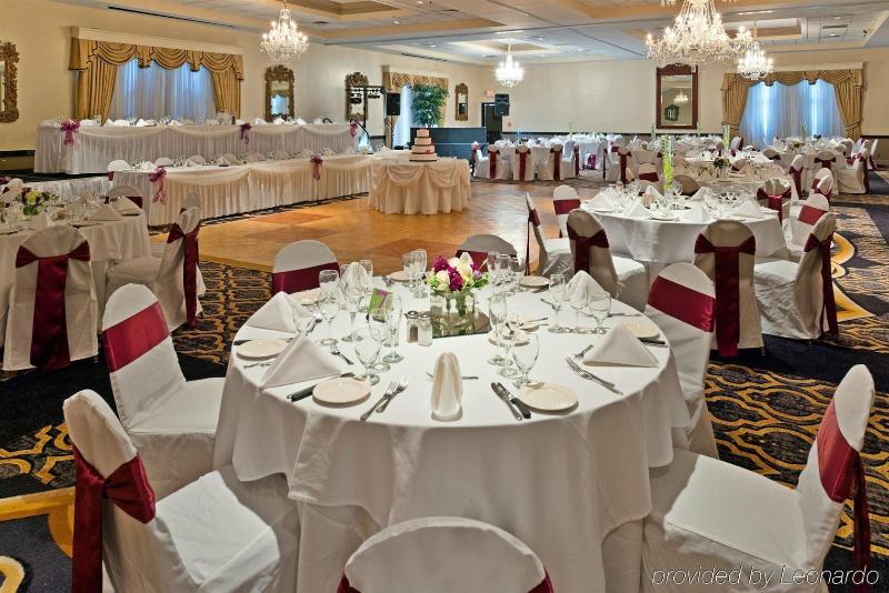 Radisson Hotel & Conference Center Rockford