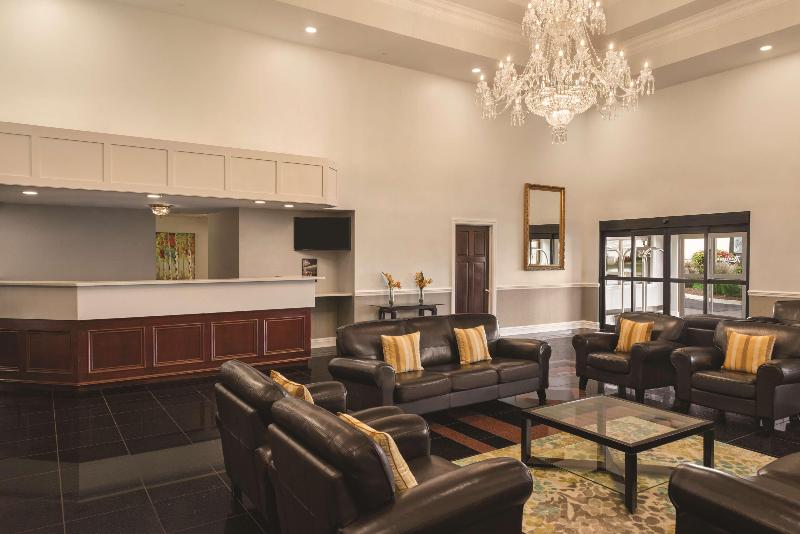 Radisson Hotel & Conference Center Rockford