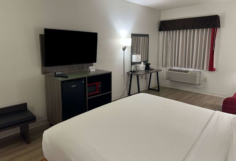 בית מלון כפרי Ramada By Wyndham Bolingbrook