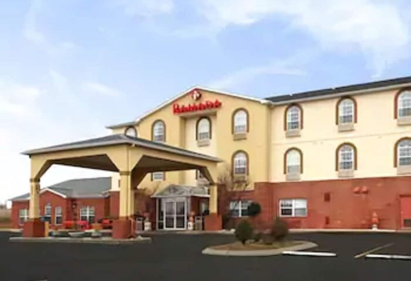 Отель Ramada By Wyndham Elizabethtown