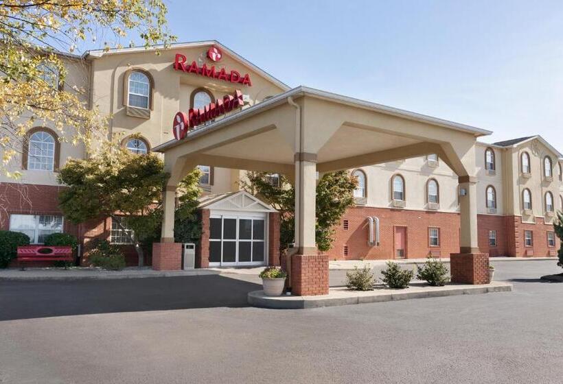 Отель Ramada By Wyndham Elizabethtown