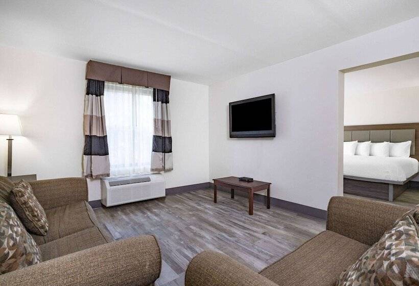 هتل Ramada By Wyndham Hendersonville