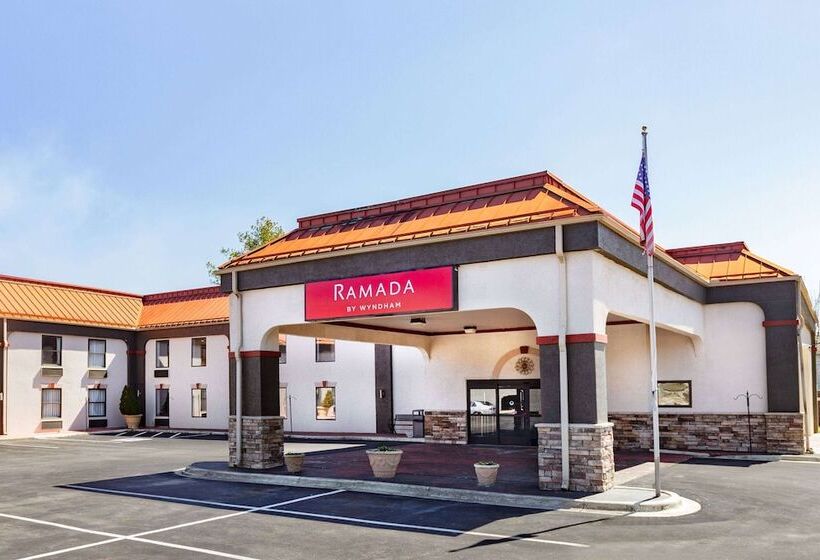 هتل Ramada By Wyndham Hendersonville