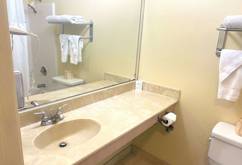 בית מלון כפרי Ramada By Wyndham Los Angeles/wilshire Center