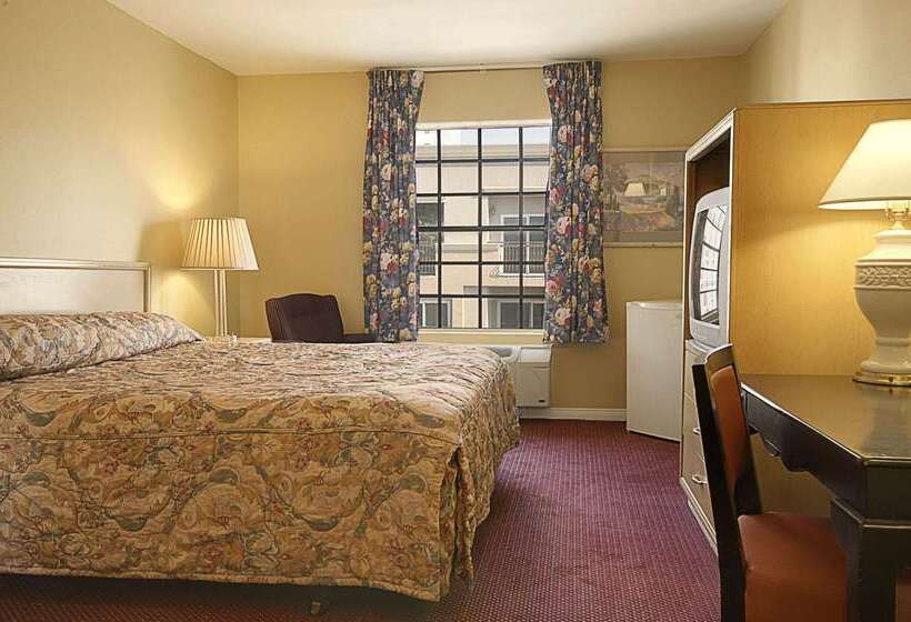 בית מלון כפרי Ramada By Wyndham Los Angeles/wilshire Center