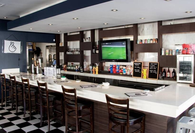 בית מלון כפרי Ramada By Wyndham Los Angeles/wilshire Center