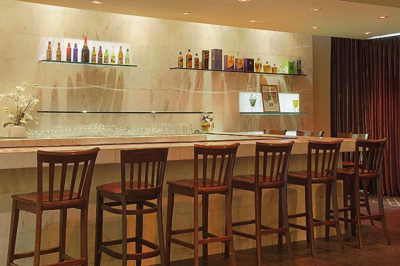 בית מלון כפרי Ramada By Wyndham Los Angeles/wilshire Center