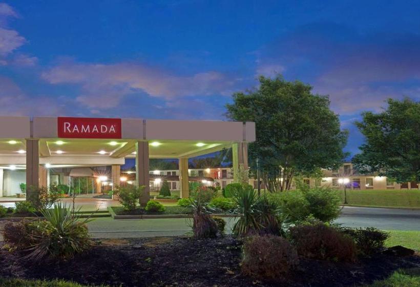 هتل Ramada By Wyndham Louisville North