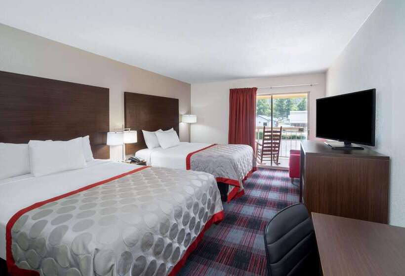 هتل Ramada By Wyndham Maggie Valley