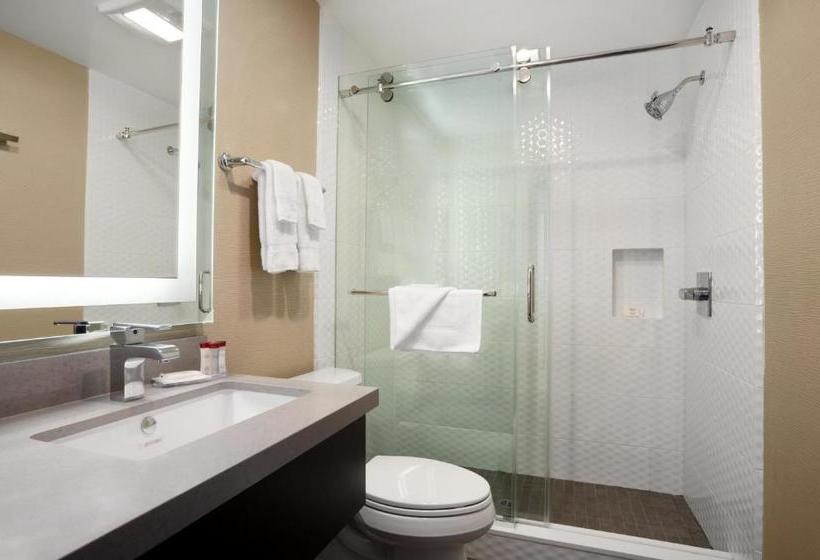 فندق Ramada By Wyndham Marina Del Rey