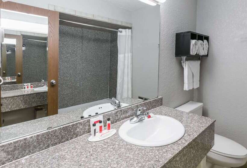 فندق Ramada By Wyndham Oklahoma City Airport North