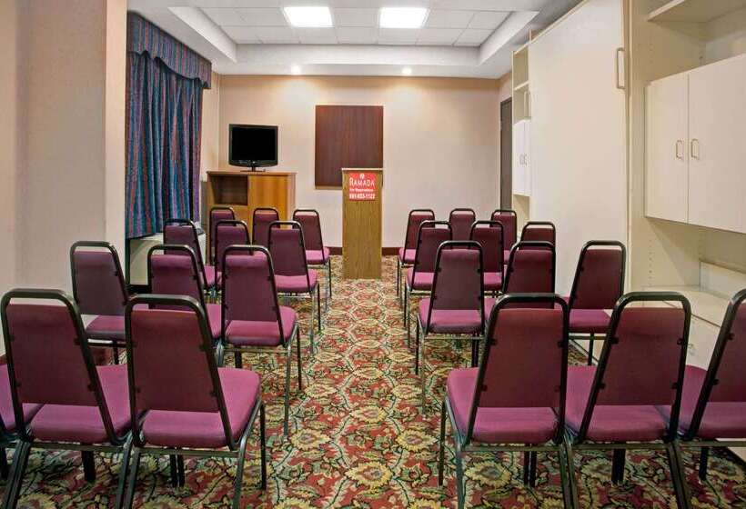 فندق Ramada By Wyndham Pearl/jackson Airport