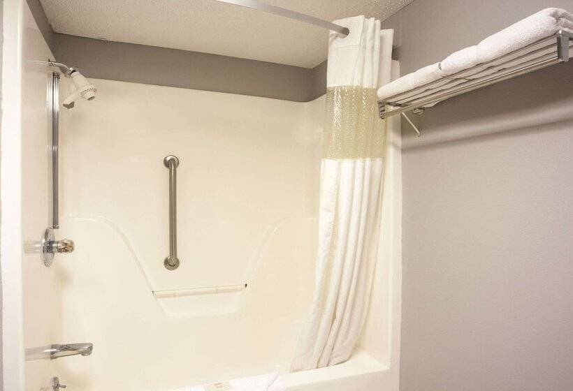 فندق Ramada By Wyndham Pearl/jackson Airport