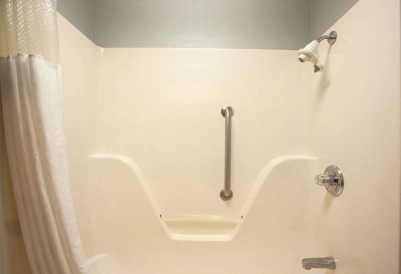 فندق Ramada By Wyndham Pearl/jackson Airport