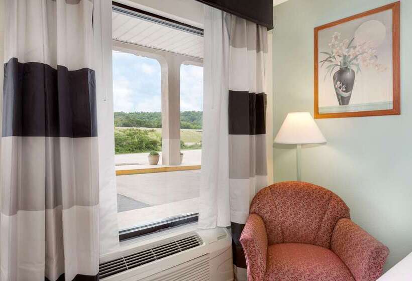 ホテル Ramada By Wyndham Pelham