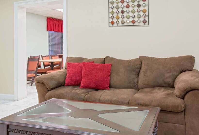 בית מלון כפרי Ramada By Wyndham Pelham