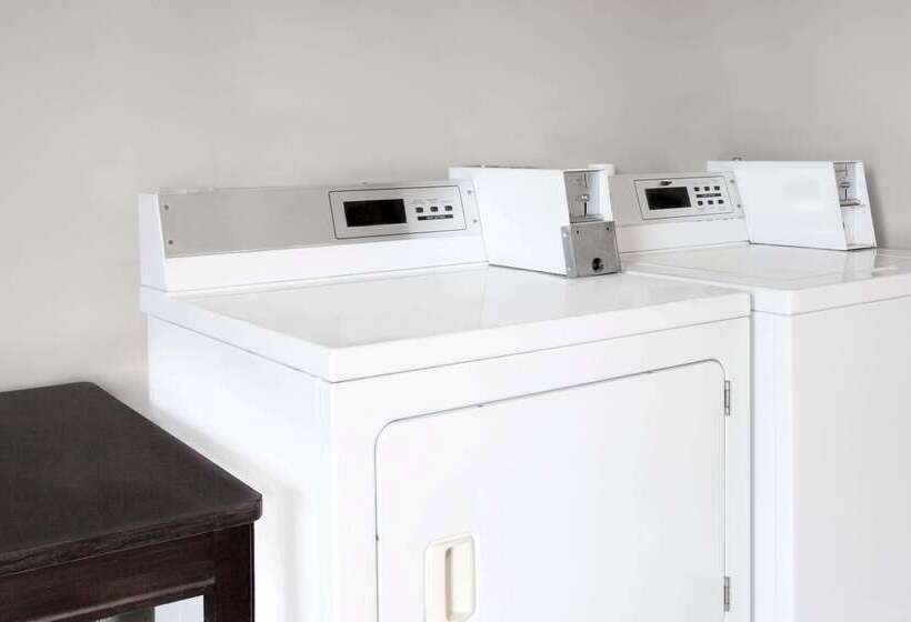 ホテル Ramada By Wyndham Pelham