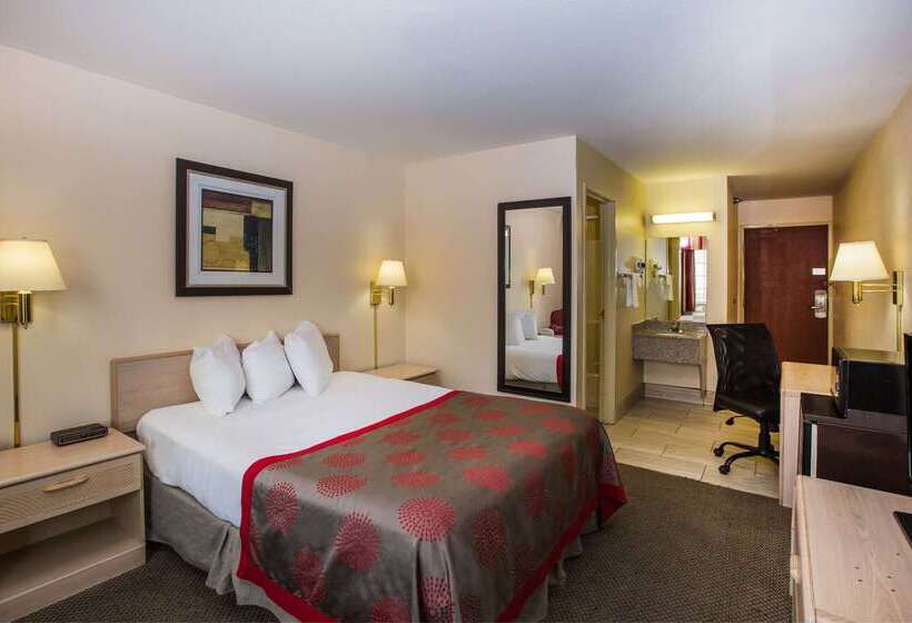 בית מלון כפרי Ramada By Wyndham Sioux Falls