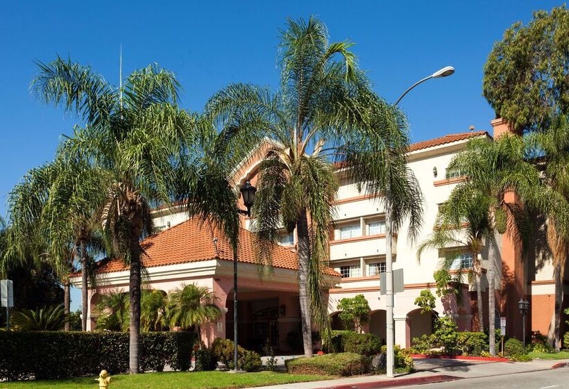 فندق Ramada By Wyndham South El Monte