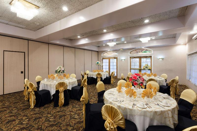 فندق Ramada By Wyndham South El Monte