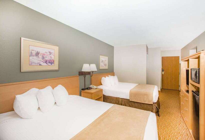 호텔 Ramada By Wyndham Spirit Lake/okoboji