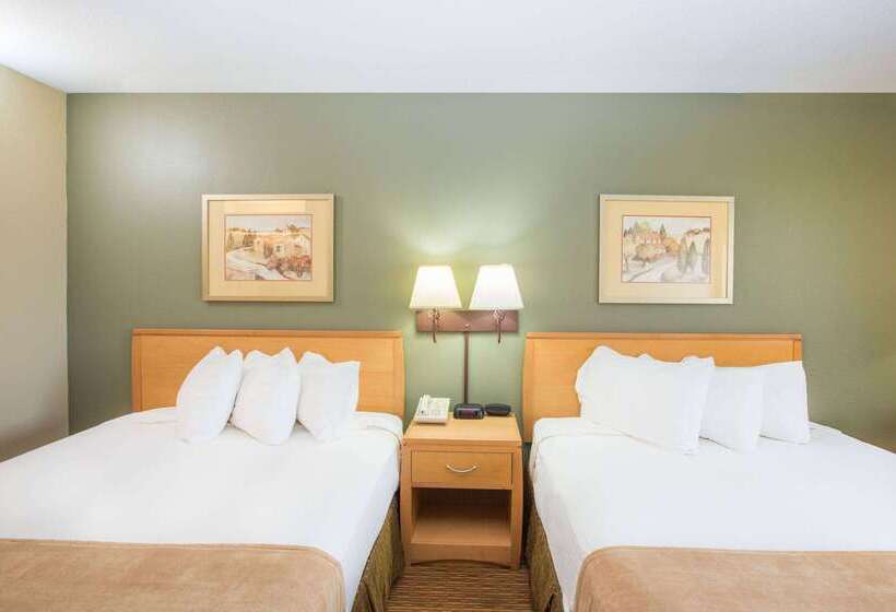 호텔 Ramada By Wyndham Spirit Lake/okoboji