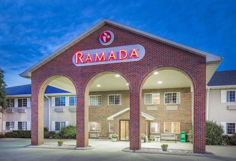 호텔 Ramada By Wyndham Spirit Lake/okoboji